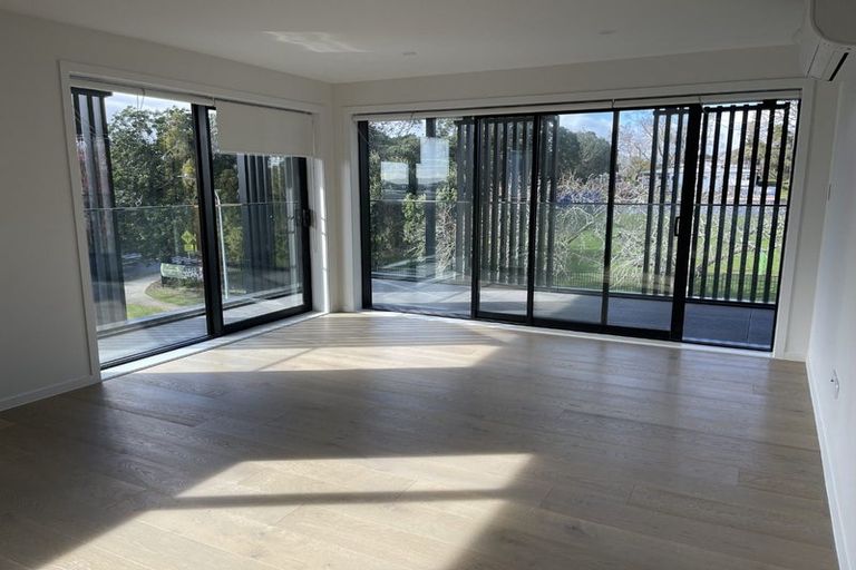 Photo of property in 64d Coronation Road, Mangere Bridge, Auckland, 2022