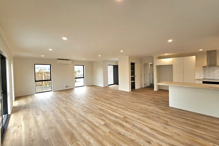 Photo of property in 43a South Road, Blagdon, New Plymouth, 4310