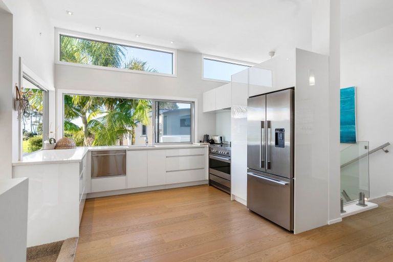 Photo of property in 517b Ocean Road, Whangamata, 3620