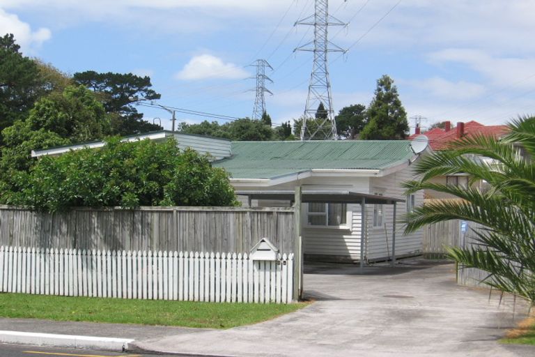 Photo of property in 2a Nash Road, Mount Roskill, Auckland, 1041