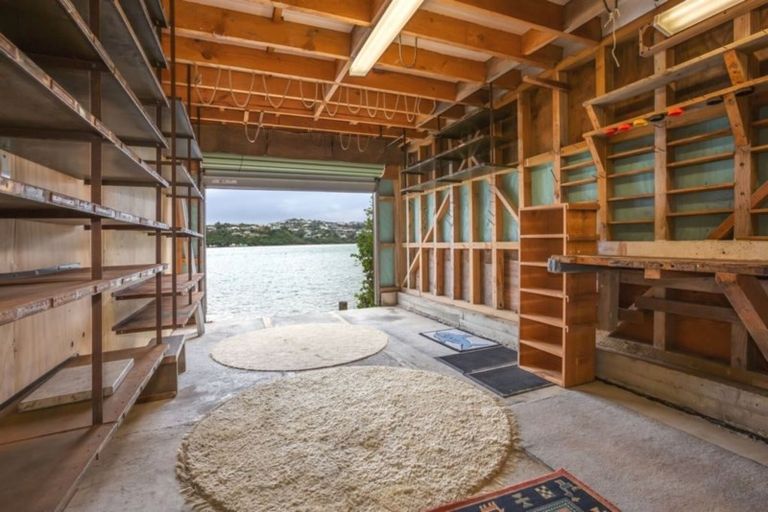 Photo of property in 10a Trevor Terrace, Paremata, Porirua, 5024