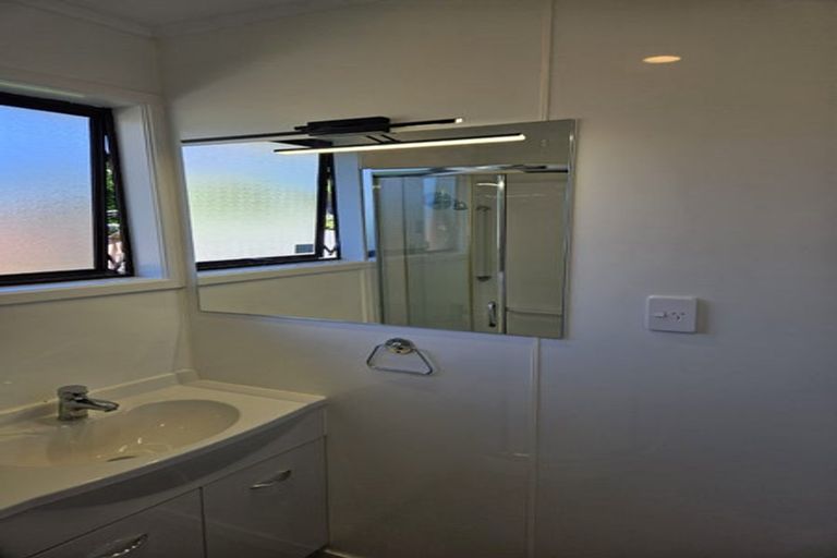 Photo of property in 1/63 Tabitha Crescent, Henderson, Auckland, 0612