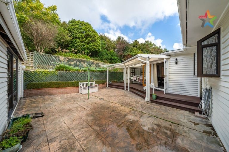 Photo of property in 8 Hawthorn Crescent, Stokes Valley, Lower Hutt, 5019