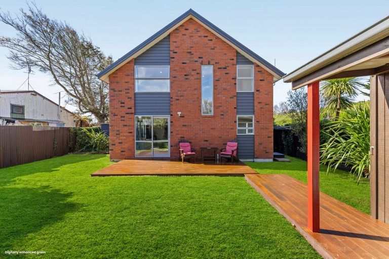 Photo of property in 121 Park Terrace, Waikuku Beach, 7473