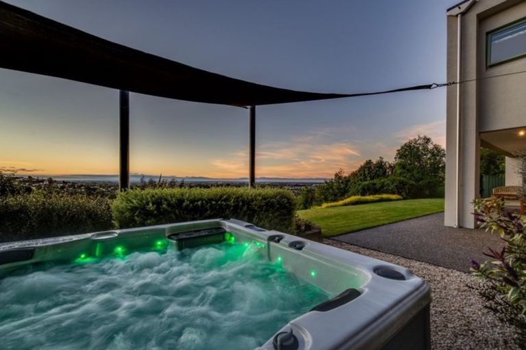 Photo of property in 42 Woodlau Rise, Huntsbury, Christchurch, 8022