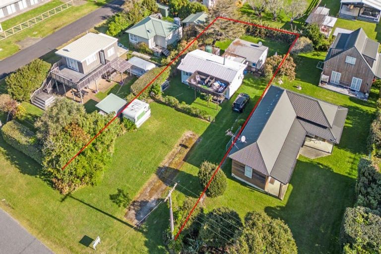 Photo of property in 30 Harsant Avenue, Hahei, Whitianga, 3591