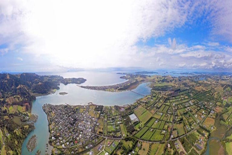 Photo of property in 240 Point Wells Road, Point Wells, 0986