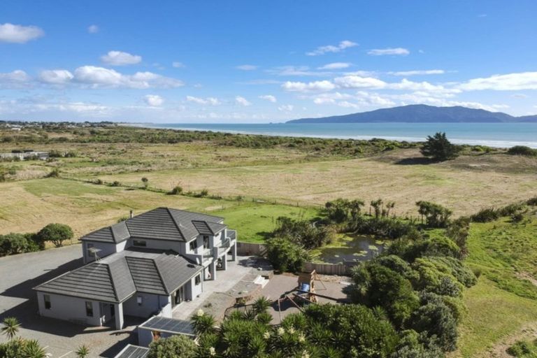 Photo of property in 184 Paetawa Road, Peka Peka, Waikanae, 5391