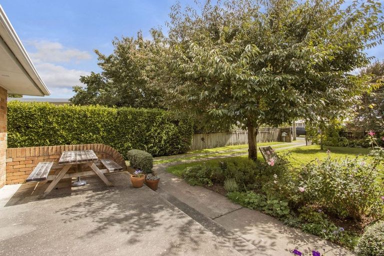 Photo of property in 16 Polley Crescent, Katikati, 3129