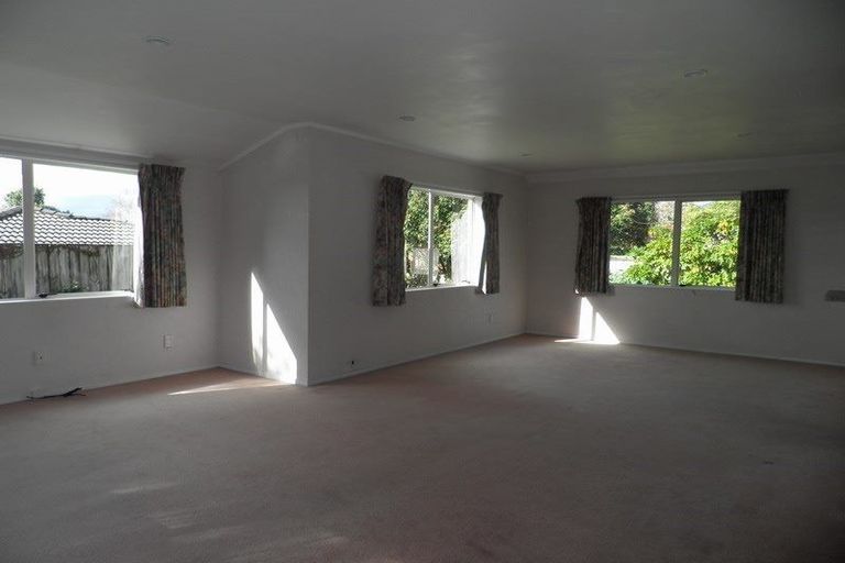 Photo of property in 12 Mountain Beech Rise, Albany, Auckland, 0632