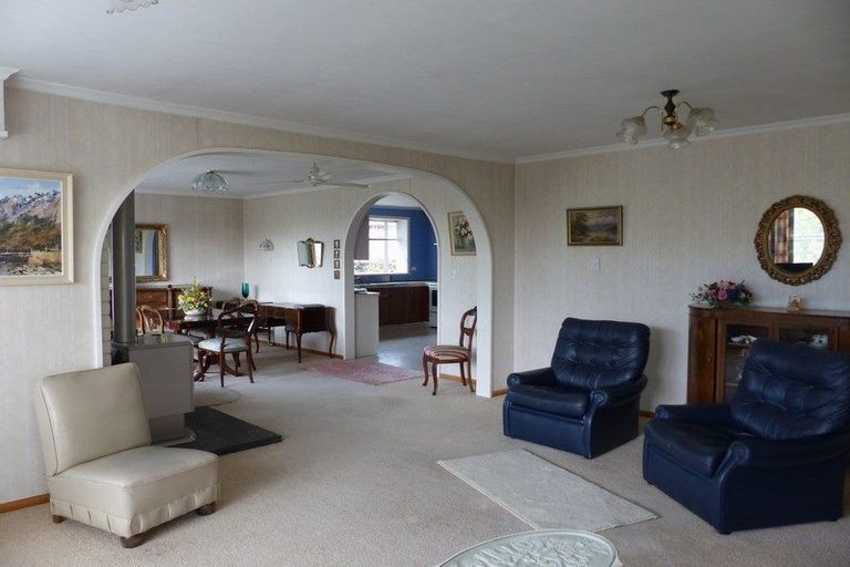 Photo of property in 76 Rhodes Street, Waimate, 7924