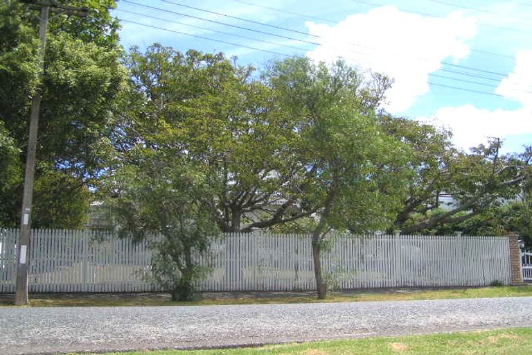 Photo of property in 1/22 Princes Street, Northcote Point, Auckland, 0627