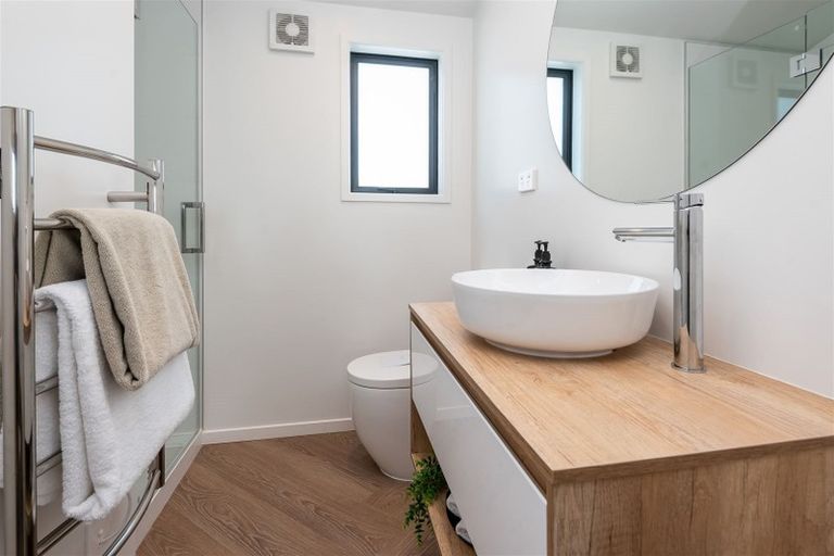 Photo of property in 3/11 Lewis Road, Pakuranga, Auckland, 2010