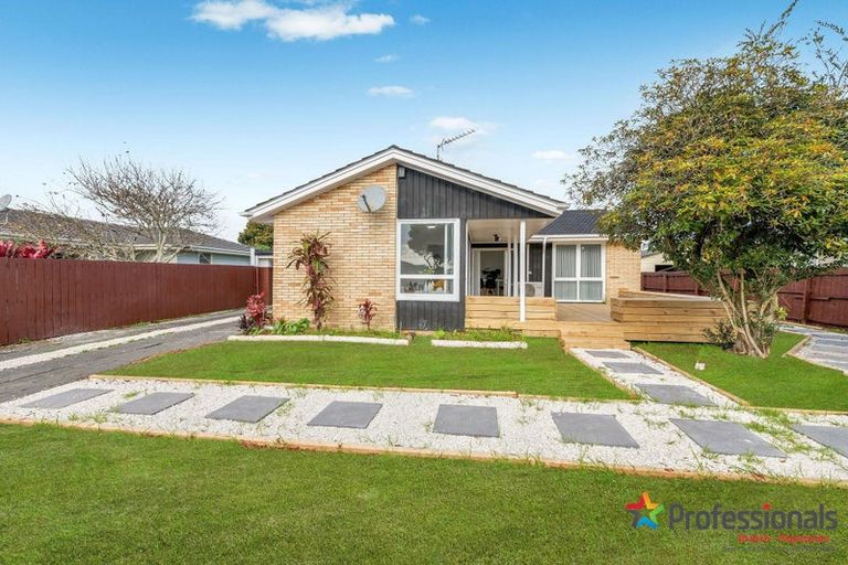 Photo of property in 39 Cottingham Crescent, Mangere East, Auckland, 2024