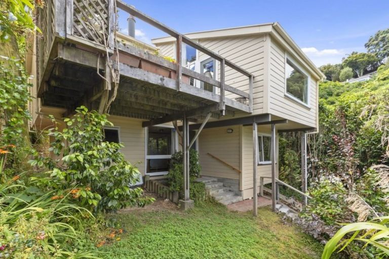 Photo of property in 7 Westhill Road, Point Howard, Lower Hutt, 5013