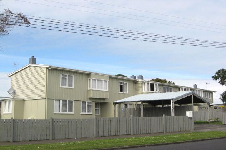 Photo of property in 12-18 Cook Street, Marfell, New Plymouth, 4310