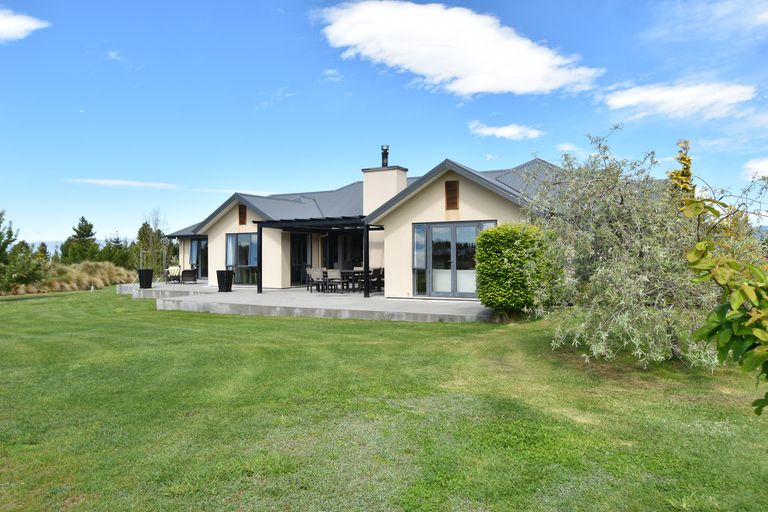 Photo of property in 39 Temple Drive, Twizel, 7901