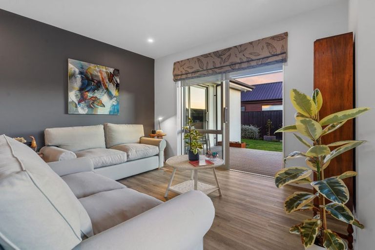 Photo of property in 12 Gerard Place, Rangiora, 7400