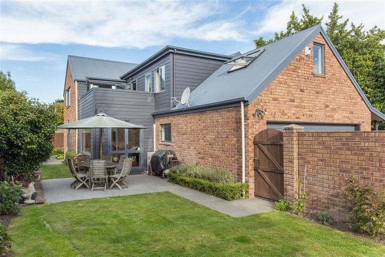 Photo of property in 86 Idris Road, Fendalton, Christchurch, 8052