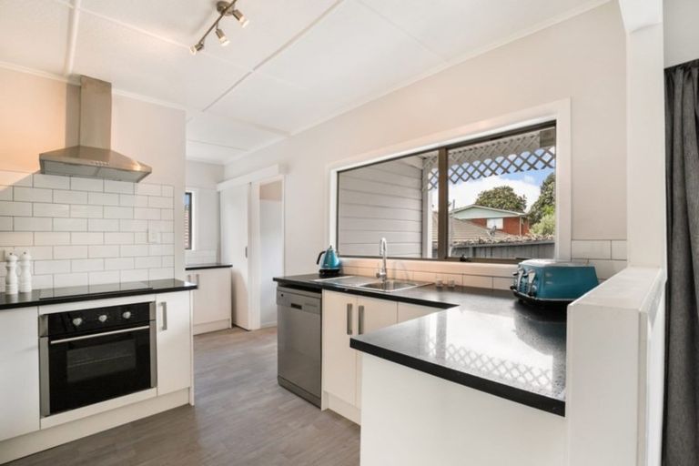 Photo of property in 9 Mack Place, Red Hill, Papakura, 2110