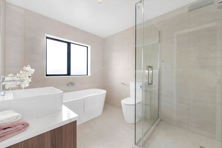 Photo of property in 32 Adamson Road, Flat Bush, Auckland, 2019