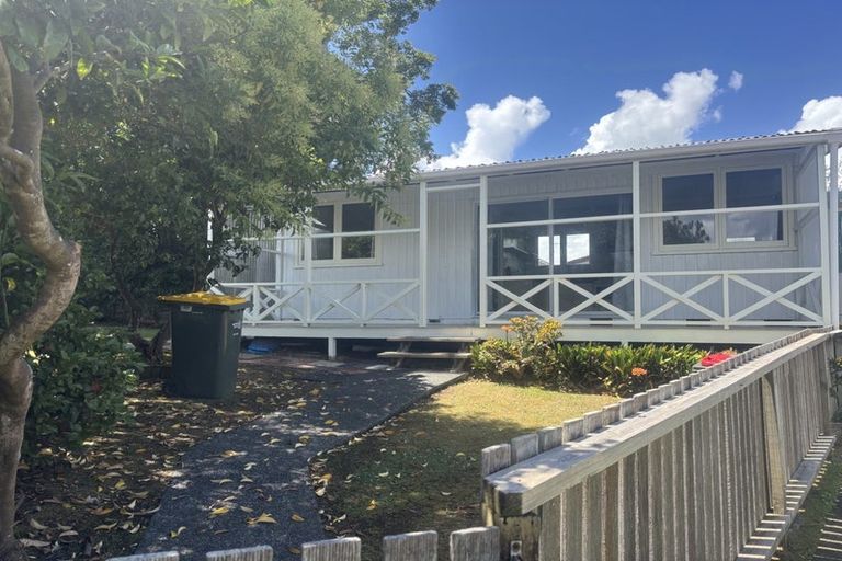 Photo of property in 4/37 Eskdale Road, Birkdale, Auckland, 0626