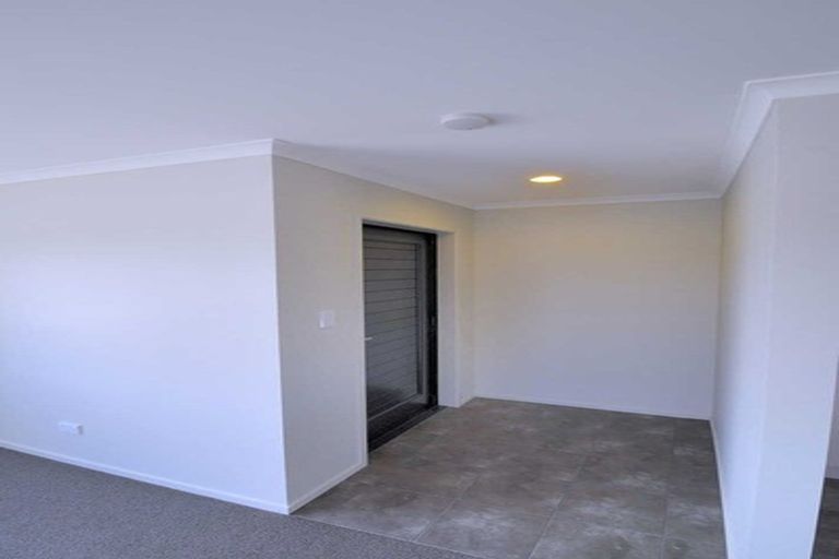 Photo of property in 66 Shillingford Boulevard, Rolleston, 7615