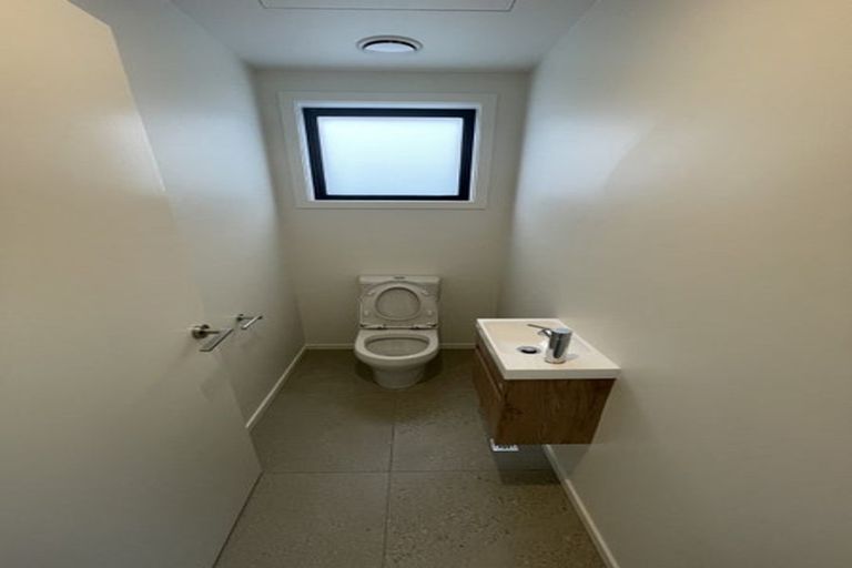 Photo of property in 15a Cuba Street, Petone, Lower Hutt, 5012