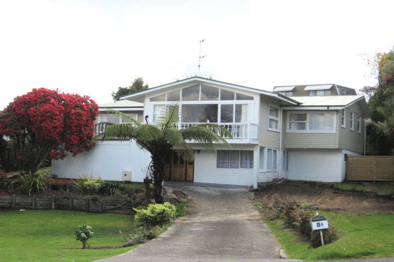 Photo of property in 14 Grand Vue Road, Kawaha Point, Rotorua, 3010
