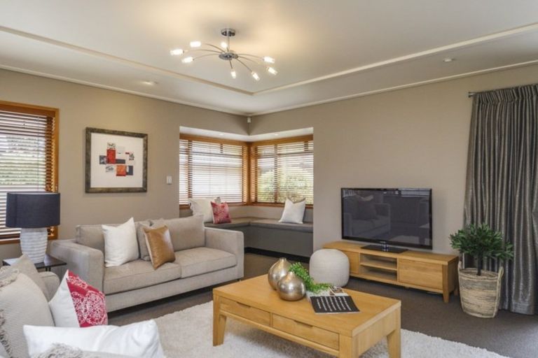 Photo of property in 37 East Street, Terrace End, Palmerston North, 4410