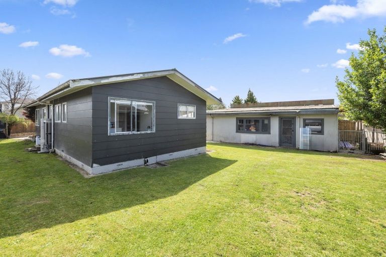 Photo of property in 9 Thackeray Place, Owhata, Rotorua, 3010