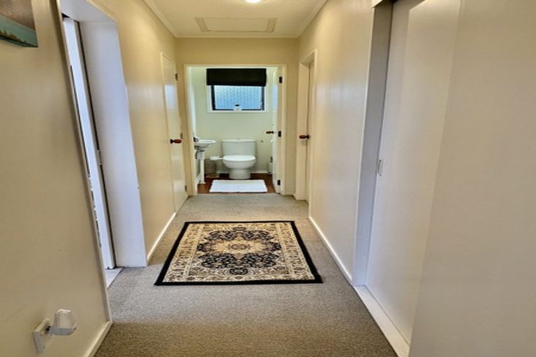 Photo of property in 35 Westhaven Drive, Tawa, Wellington, 5028