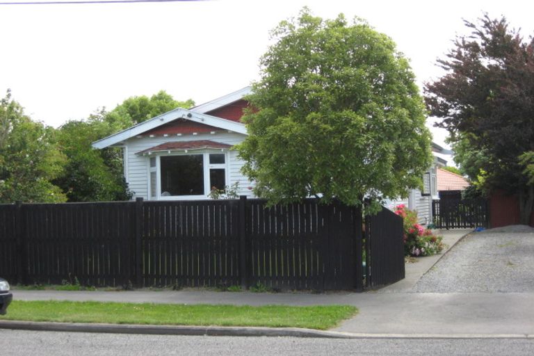 Photo of property in 33 Allard Street, Edgeware, Christchurch, 8013