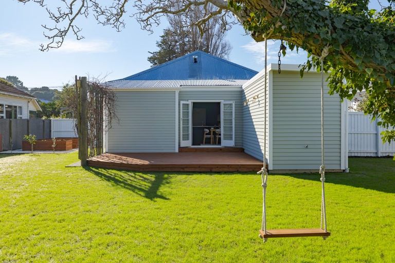 Photo of property in 354 Keyes Road, New Brighton, Christchurch, 8083