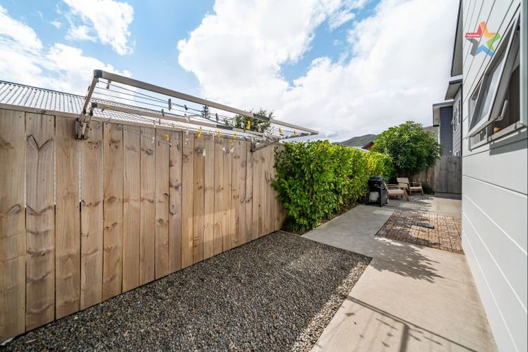 Photo of property in 3 Okoutu Lane, Moera, Lower Hutt, 5010