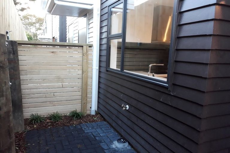 Photo of property in 19/15 Chivalry Road, Glenfield, Auckland, 0629