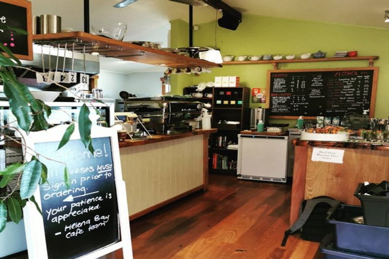 Photo of property in 1392 Russell Road, Helena Bay, Hikurangi, 0184