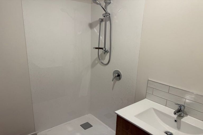 Photo of property in 24 Middle Road, Havelock North, 4130