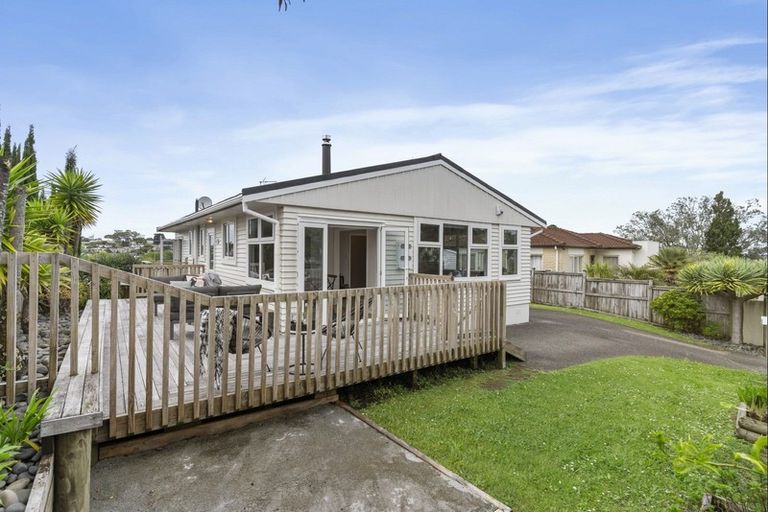 Photo of property in 1/3 Kennedy Avenue, Forrest Hill, Auckland, 0620