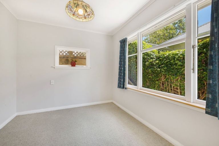 Photo of property in 3d Wallace Place, Westown, New Plymouth, 4310