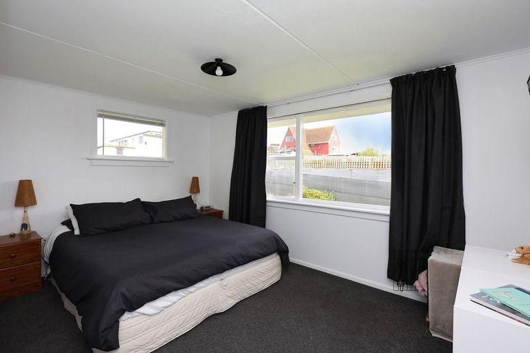 Photo of property in 11 Oxford Street, Holmes Hill, Oamaru, 9401