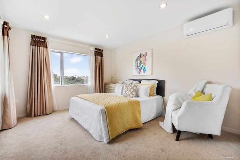 Photo of property in 56 Harrowglen Drive, Northcross, Auckland, 0630