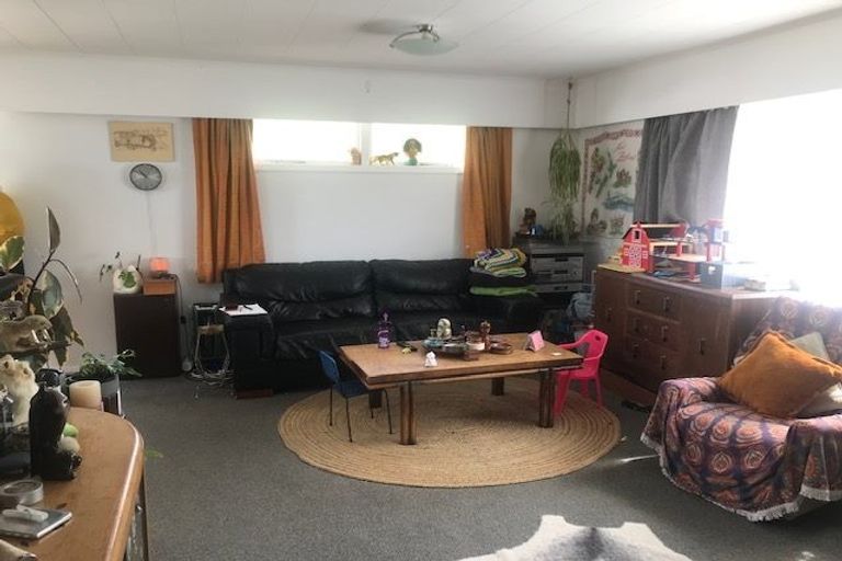 Photo of property in 14 Clematis Grove, Maungaraki, Lower Hutt, 5010