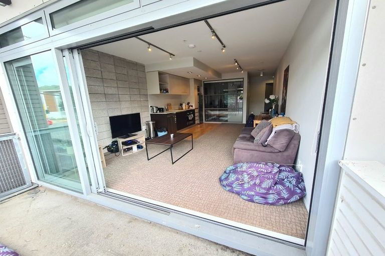 Photo of property in Masina Apartments, 111/80 Riddiford Street, Newtown, Wellington, 6021