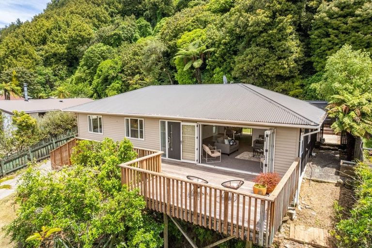 Photo of property in 22 Bridge Road, Birchville, Upper Hutt, 5018