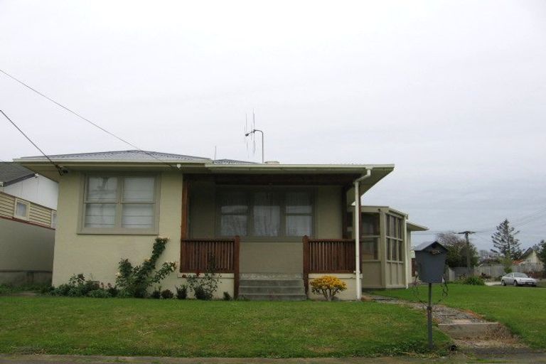Photo of property in 23 Peters Avenue, Cloverlea, Palmerston North, 4412