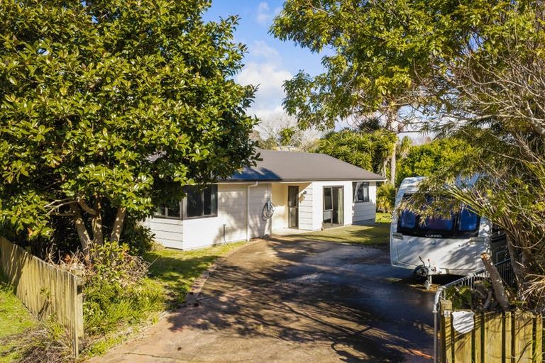 Photo of property in 4 Marina Way, Athenree, Katikati, 3177