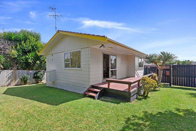 Photo of property in 2/21b Mildmay Road, Henderson, Auckland, 0610