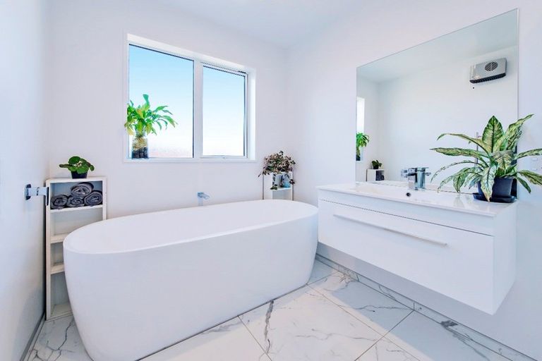 Photo of property in 14 Miskell Street, Pegasus, 7612