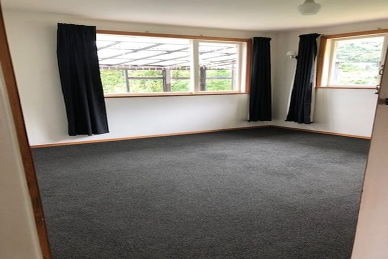 Photo of property in 27 Govind Grove, Ngaio, Wellington, 6035